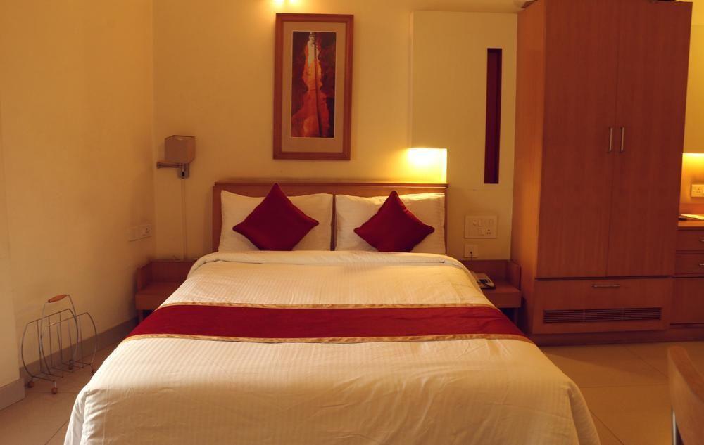 Capital O 333 Hotel Crystal Homes Bengaluru Zewnętrze zdjęcie